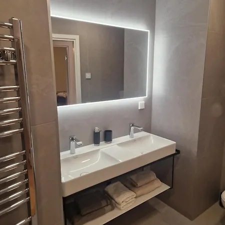 Artisa Riia Str 22 Xxl Luxury Penthouse * Tartu